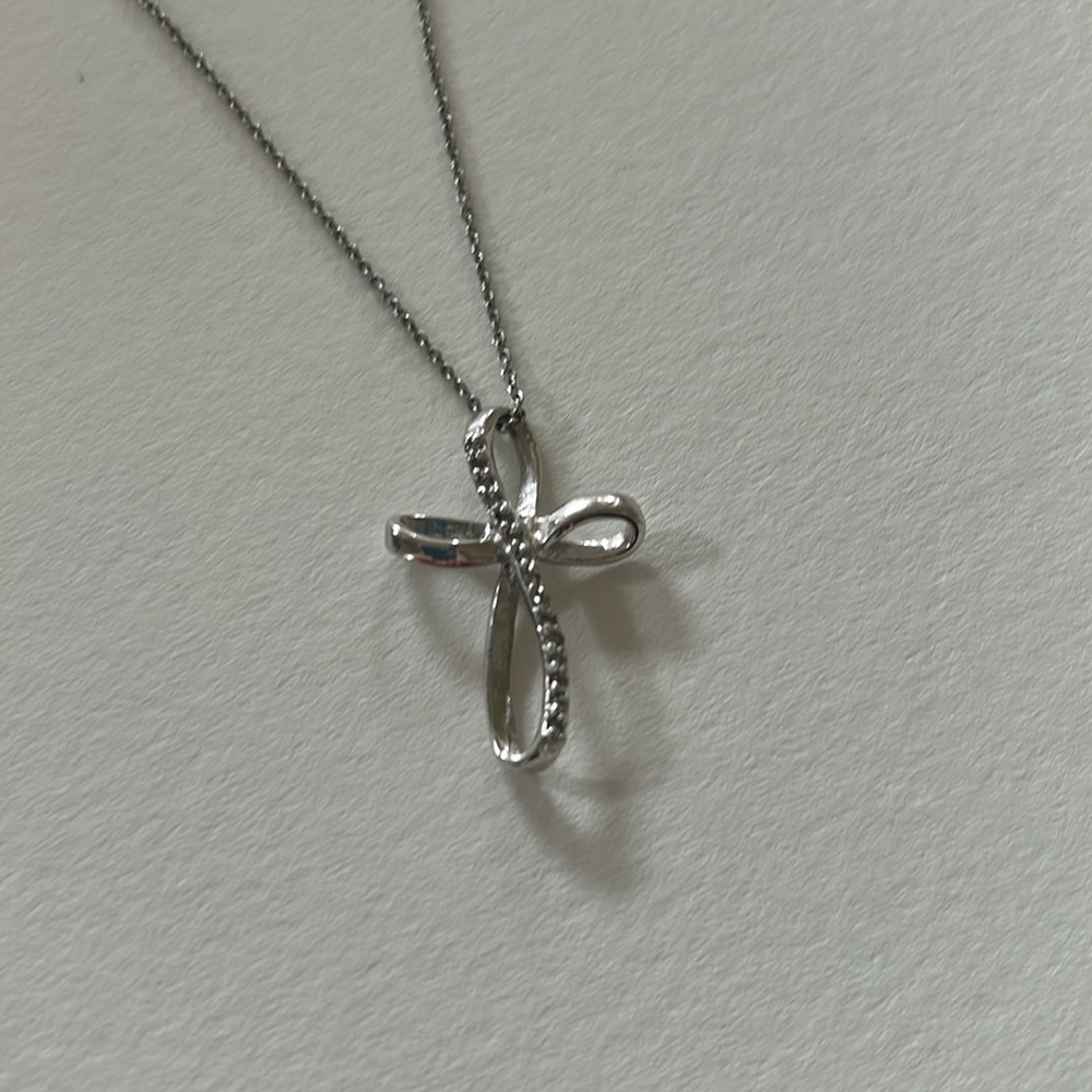 Dainty Silver cross necklace with small diamonds (real)